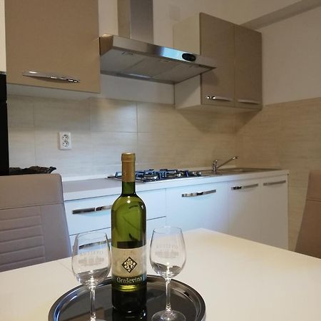 Guesthouse Vesna Senj  Buitenkant foto